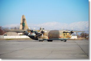 Hercules C-130 SaudiAF-Douchanbe-25fev2008-DSC_0001.jpg